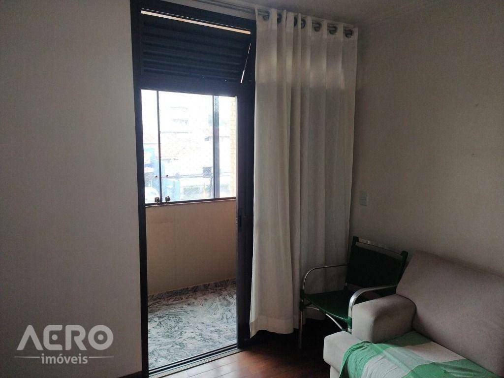 Apartamento à venda com 3 quartos, 240m² - Foto 19