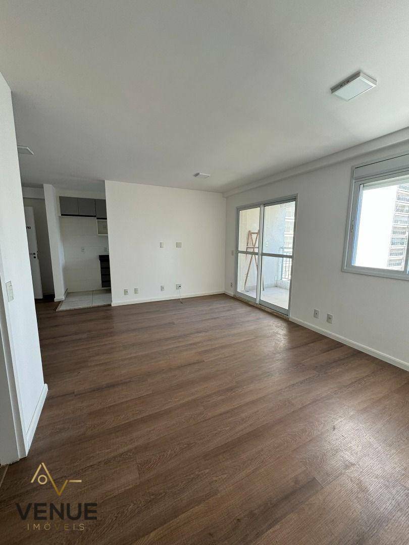 Apartamento à venda com 2 quartos, 68m² - Foto 3