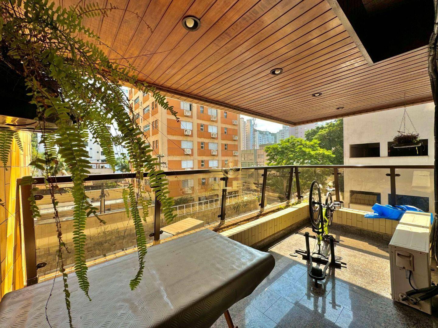 Apartamento à venda com 3 quartos, 140m² - Foto 11