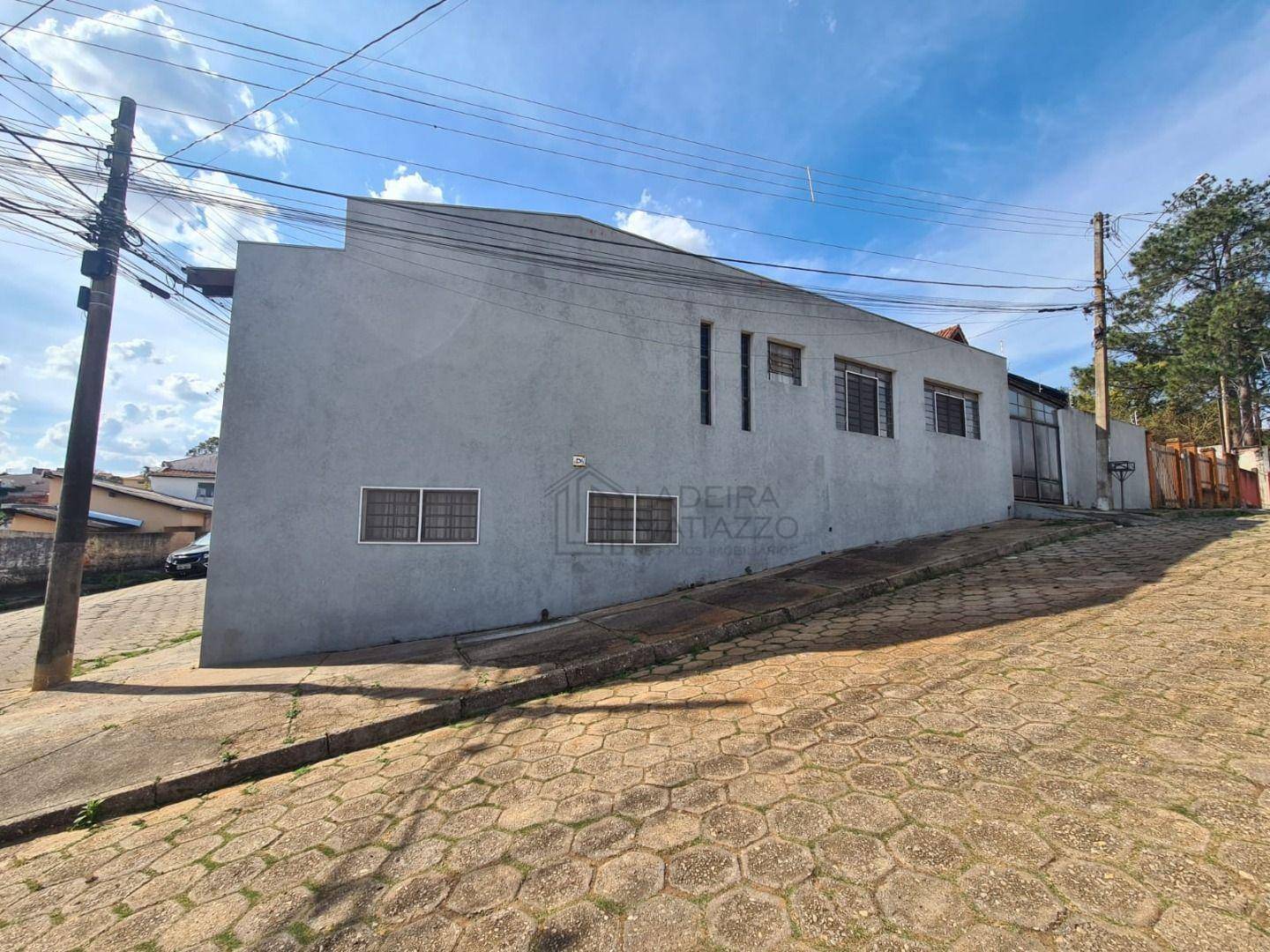 Casa, 3 quartos, 217 m² - Foto 3