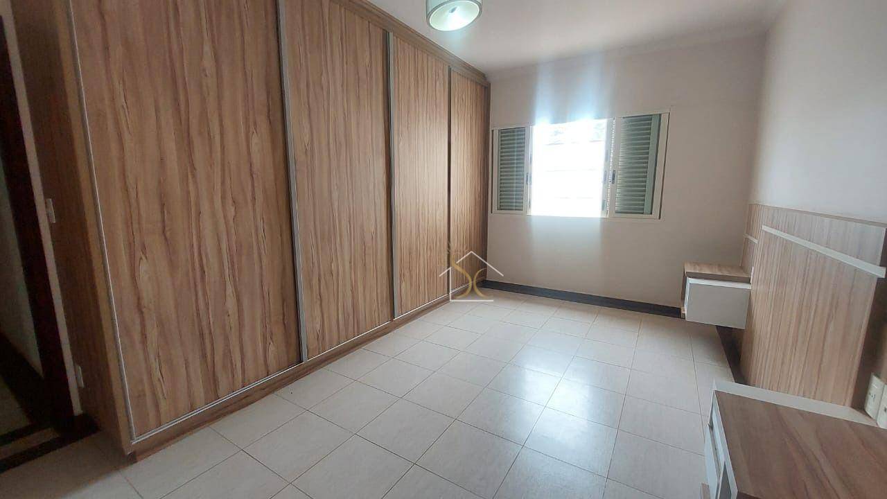 Casa à venda e aluguel com 3 quartos, 182m² - Foto 8