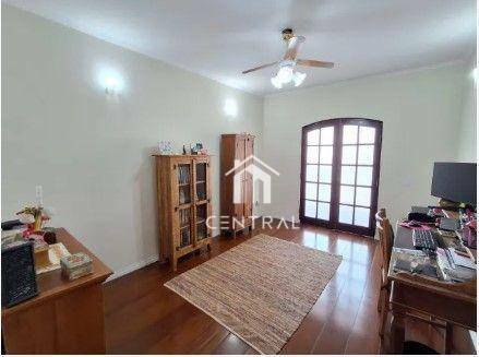 Sobrado à venda com 3 quartos, 236m² - Foto 4