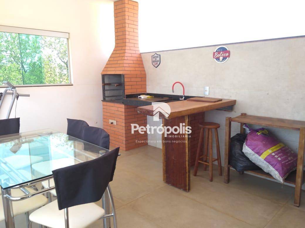 Apartamento à venda com 3 quartos, 140m² - Foto 4