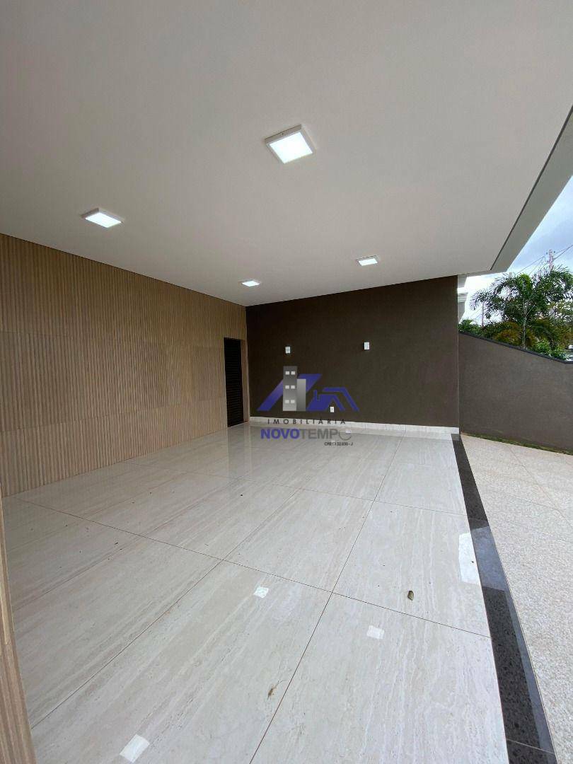 Casa de Condomínio à venda com 3 quartos, 257m² - Foto 2