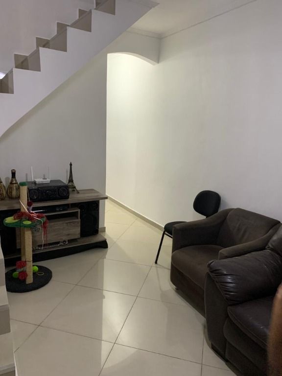 Sobrado à venda com 2 quartos, 200m² - Foto 7