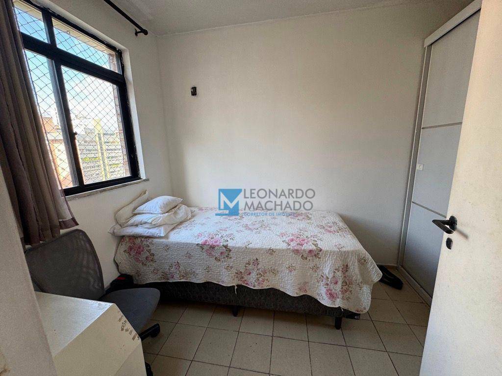 Apartamento à venda com 3 quartos, 174m² - Foto 9