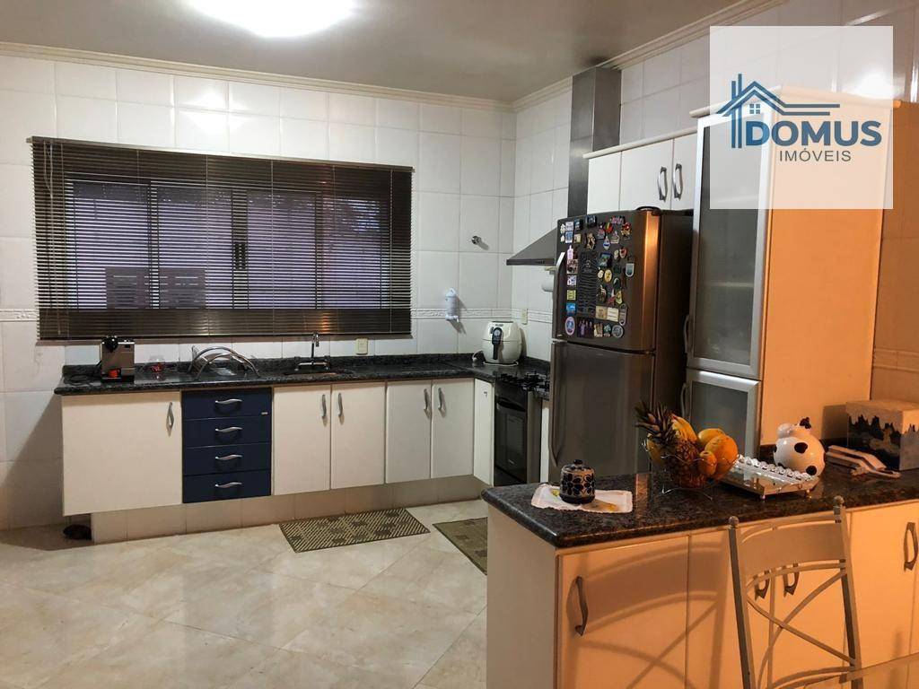 Sobrado à venda com 3 quartos, 308m² - Foto 16