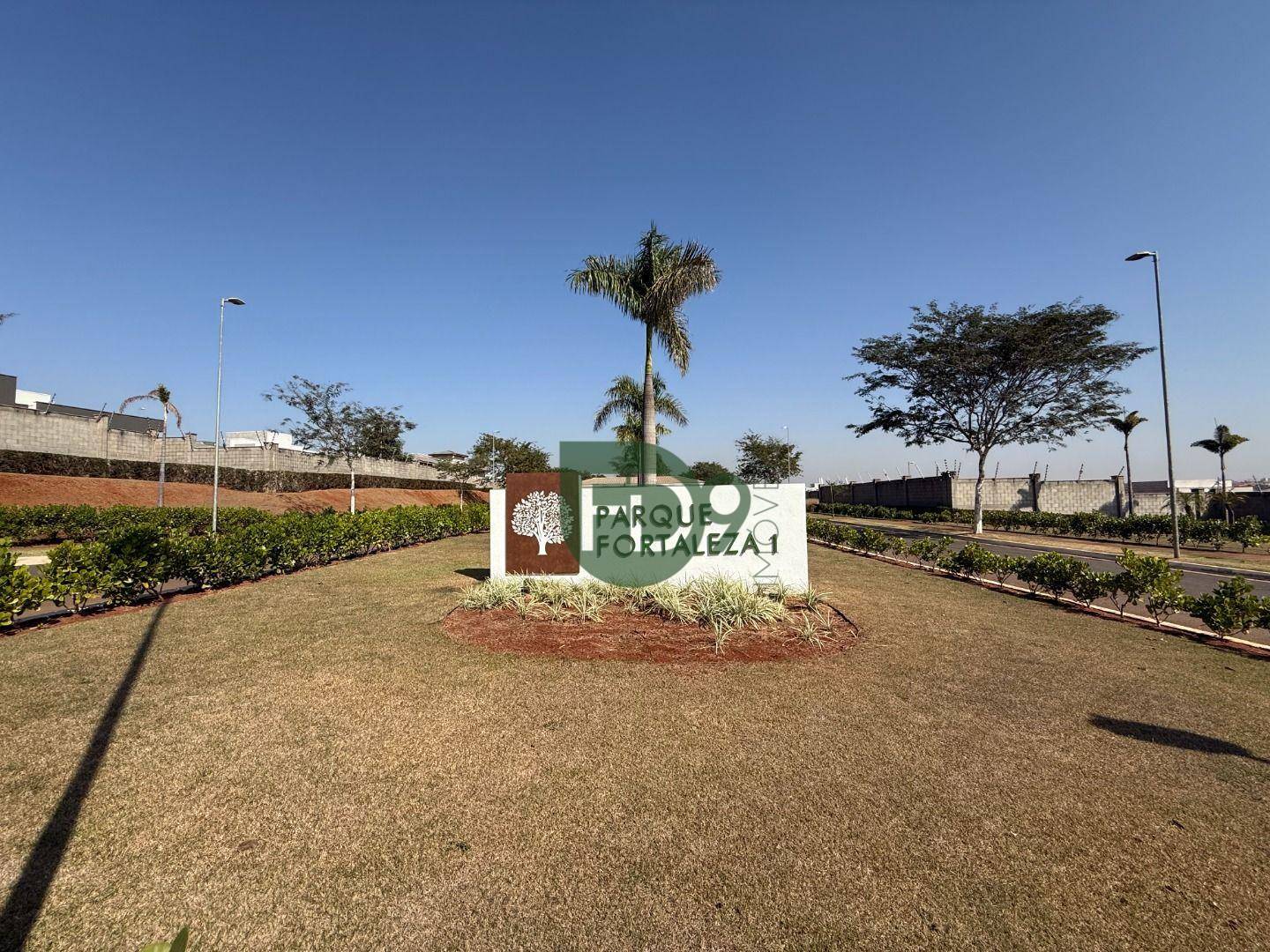 Loteamento e Condomínio, 542 m² - Foto 1