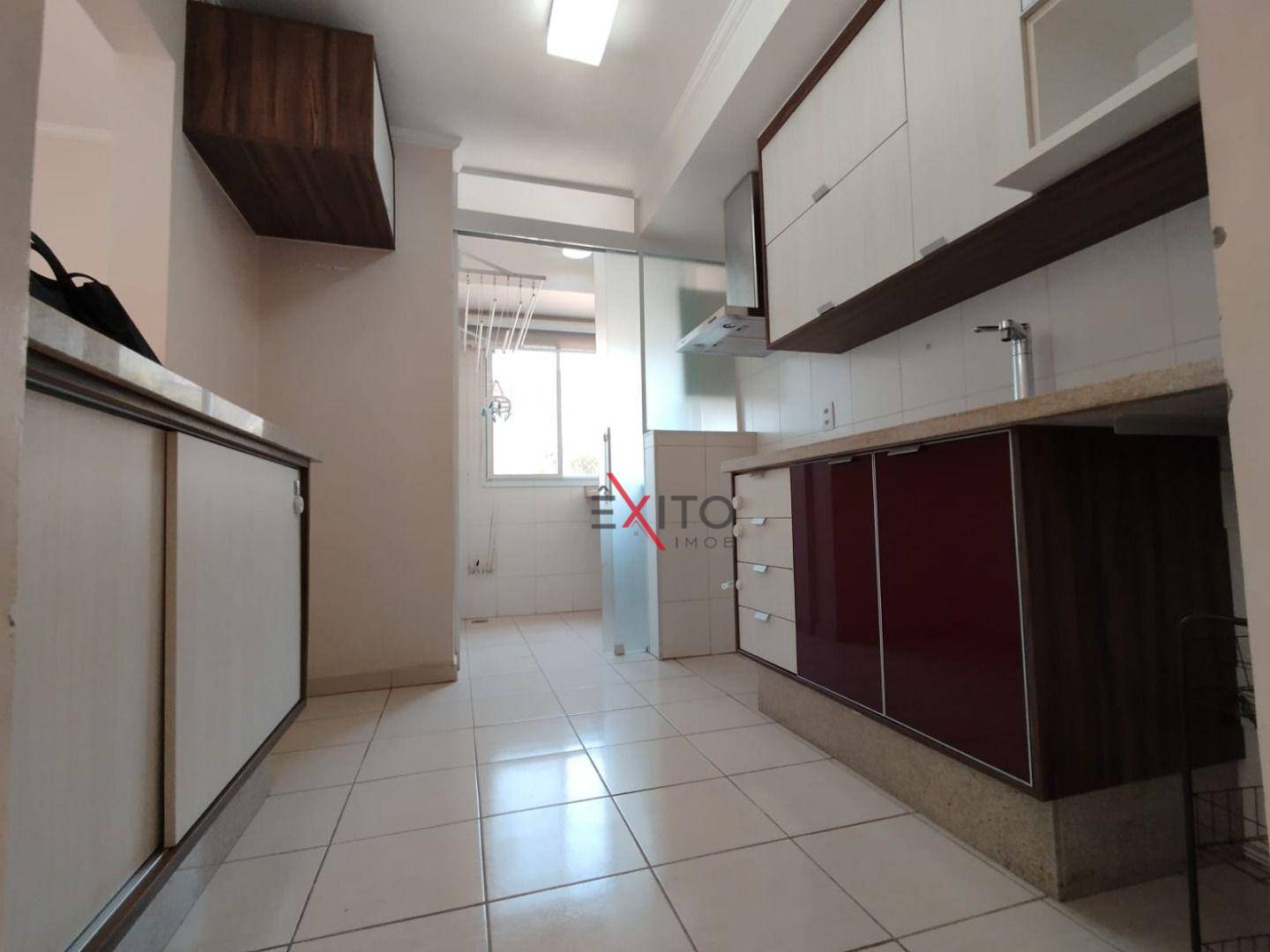 Apartamento à venda com 2 quartos, 65m² - Foto 17