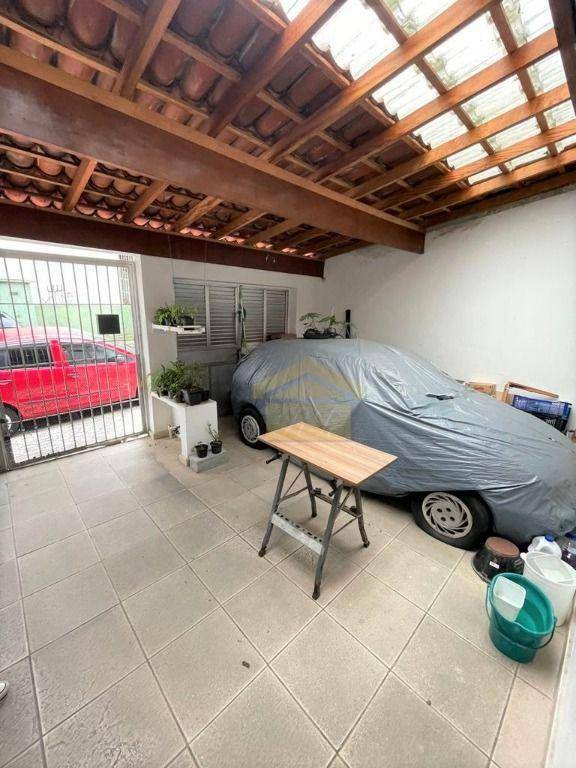 Casa à venda com 3 quartos, 99m² - Foto 12