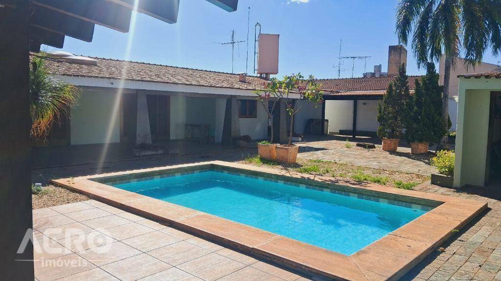 Casa à venda e aluguel com 3 quartos, 372m² - Foto 6