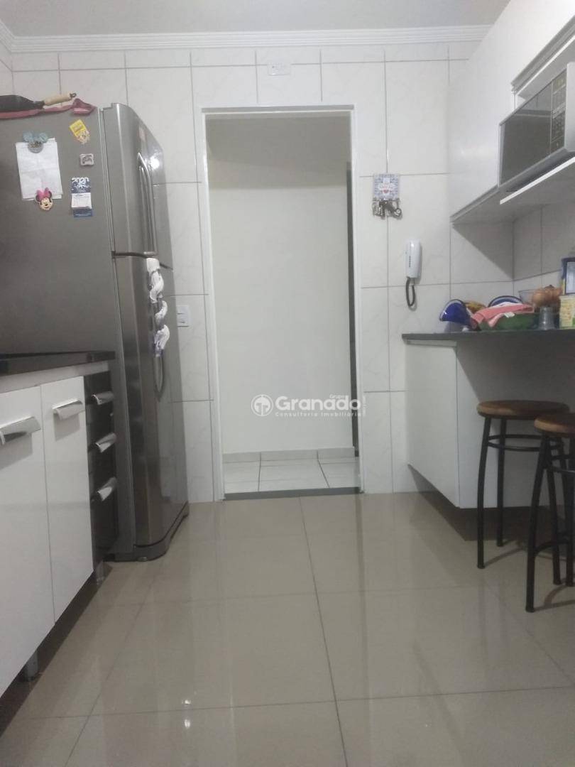 Apartamento à venda com 2 quartos, 57m² - Foto 7