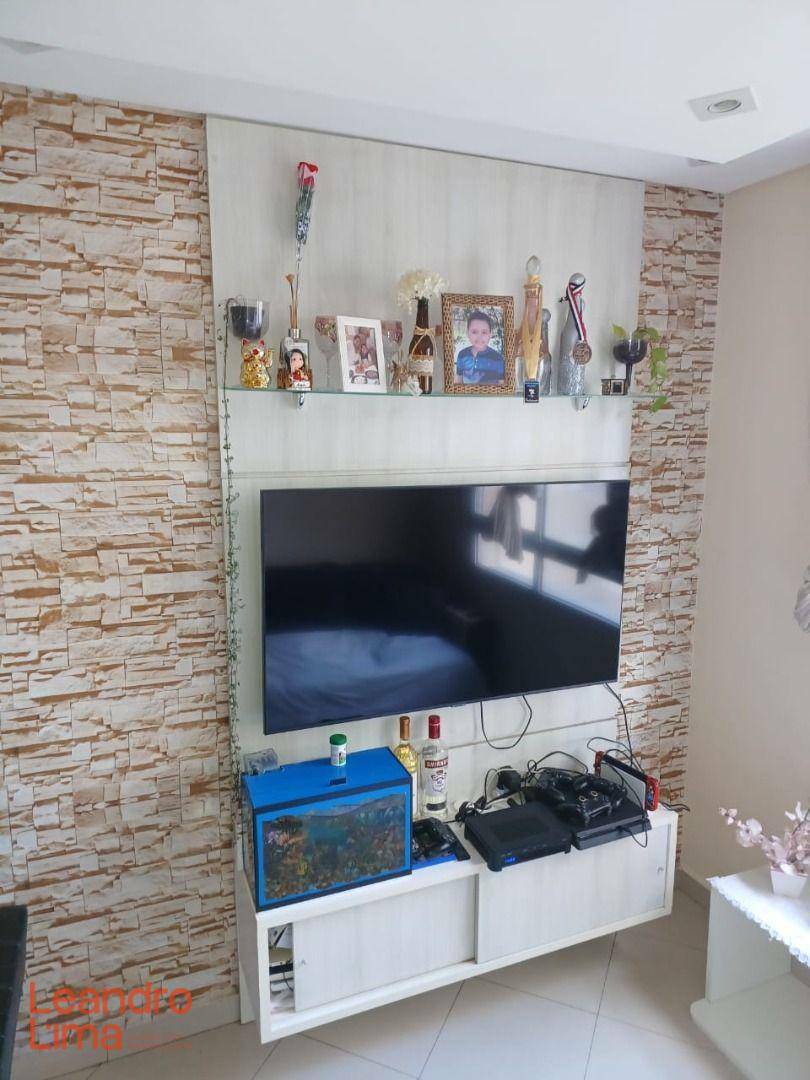 Apartamento à venda com 2 quartos, 45m² - Foto 3