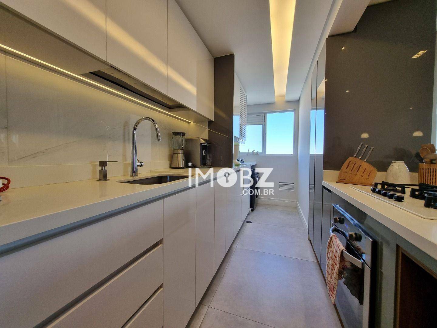 Apartamento à venda com 2 quartos, 68m² - Foto 7