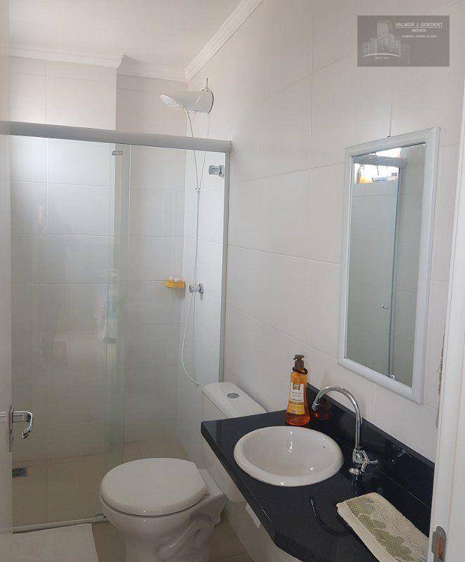 Apartamento à venda com 2 quartos, 64m² - Foto 11