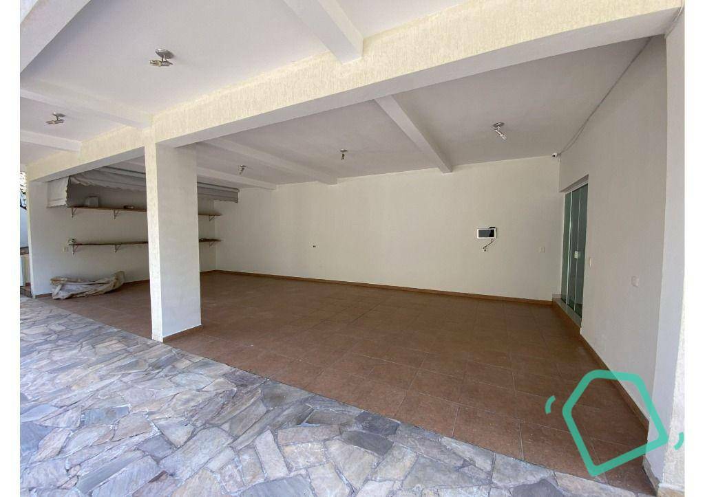 Casa de Condomínio para alugar com 3 quartos, 500m² - Foto 44
