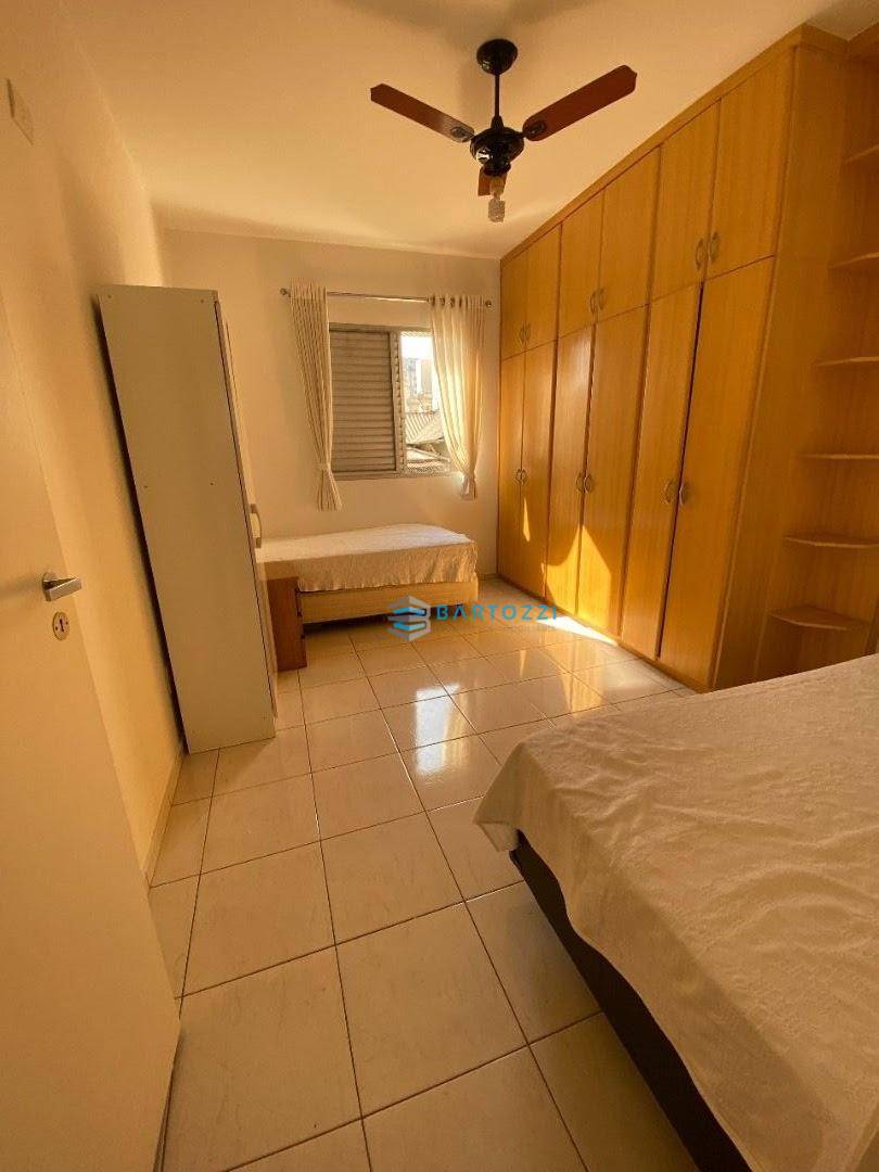 Apartamento à venda com 2 quartos, 72m² - Foto 12