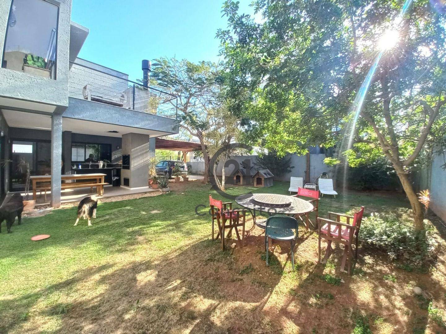 Casa à venda e aluguel com 4 quartos, 198m² - Foto 4