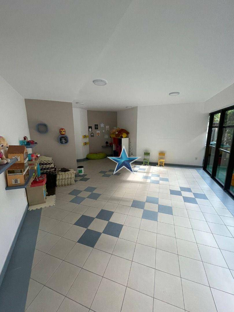 Apartamento para alugar com 3 quartos, 130m² - Foto 23