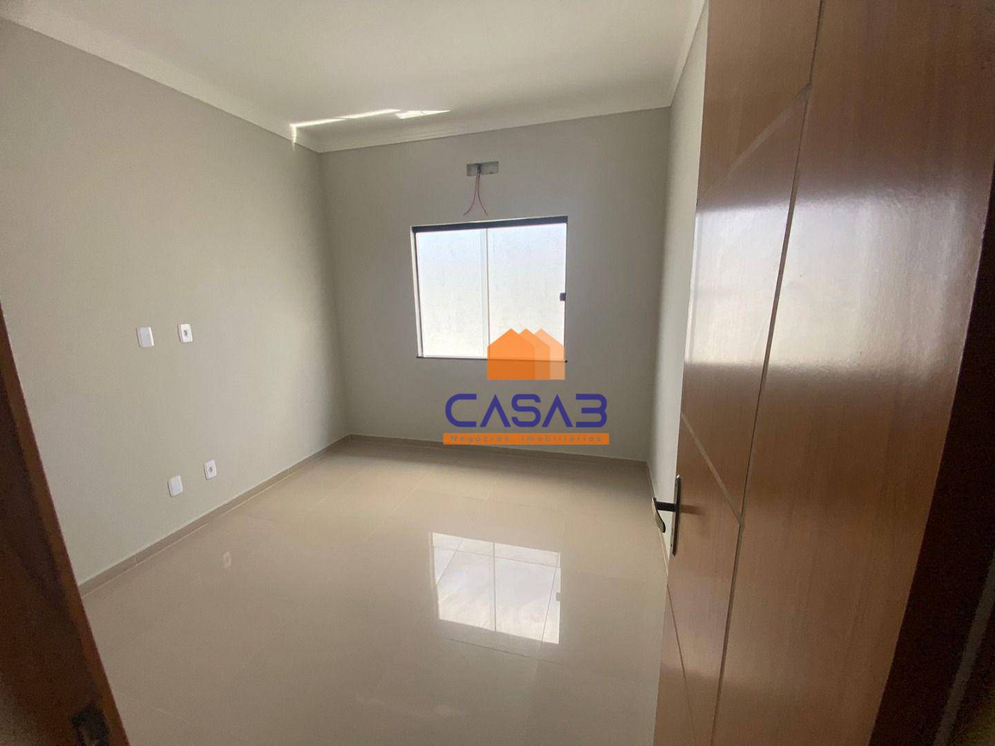 Casa à venda com 2 quartos, 77m² - Foto 11