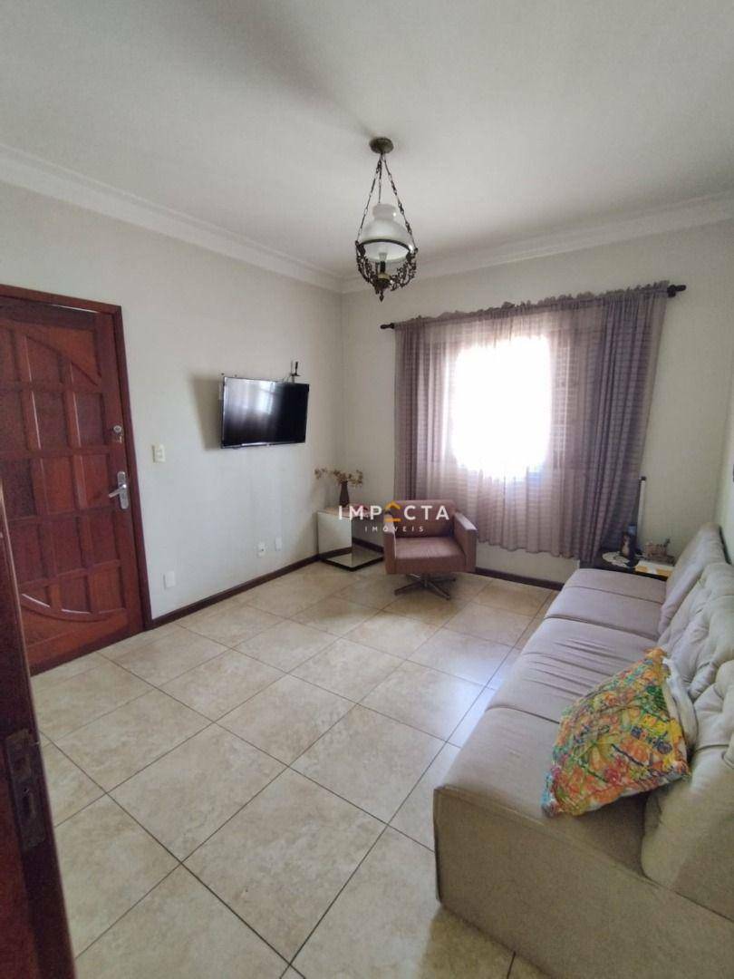 Casa à venda com 3 quartos, 145m² - Foto 4