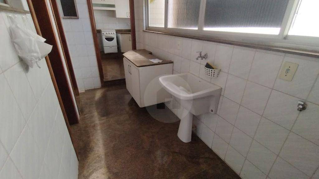 Apartamento à venda com 4 quartos, 158m² - Foto 3