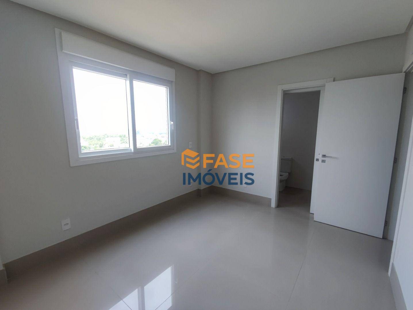 Apartamento à venda com 3 quartos, 172m² - Foto 13