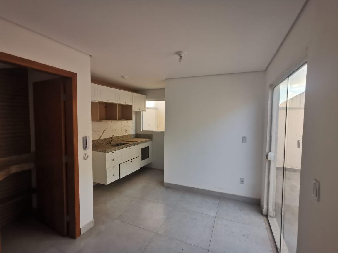 Casa à venda com 2 quartos, 69m² - Foto 7