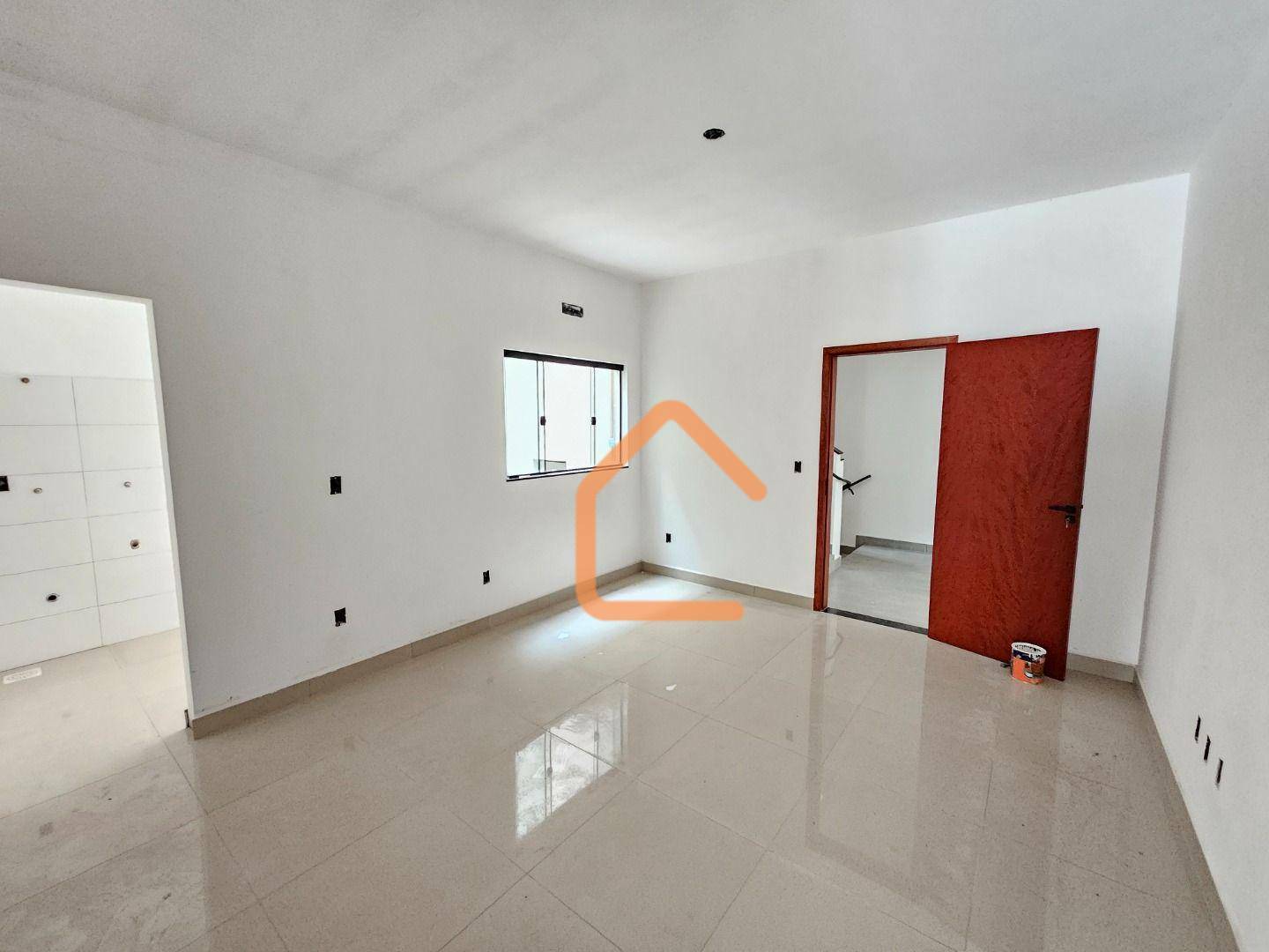 Apartamento à venda com 2 quartos, 67m² - Foto 1