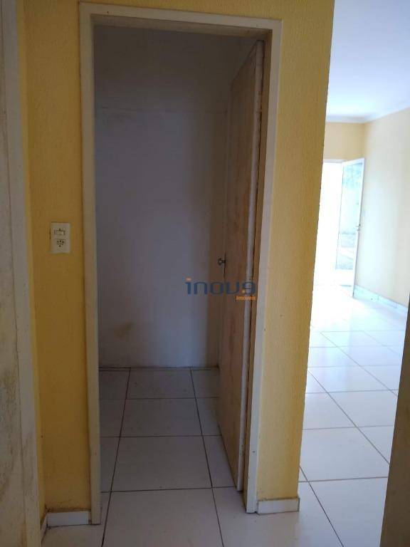 Casa à venda com 3 quartos, 100m² - Foto 8