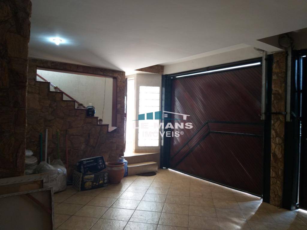 Casa à venda com 3 quartos, 226m² - Foto 3