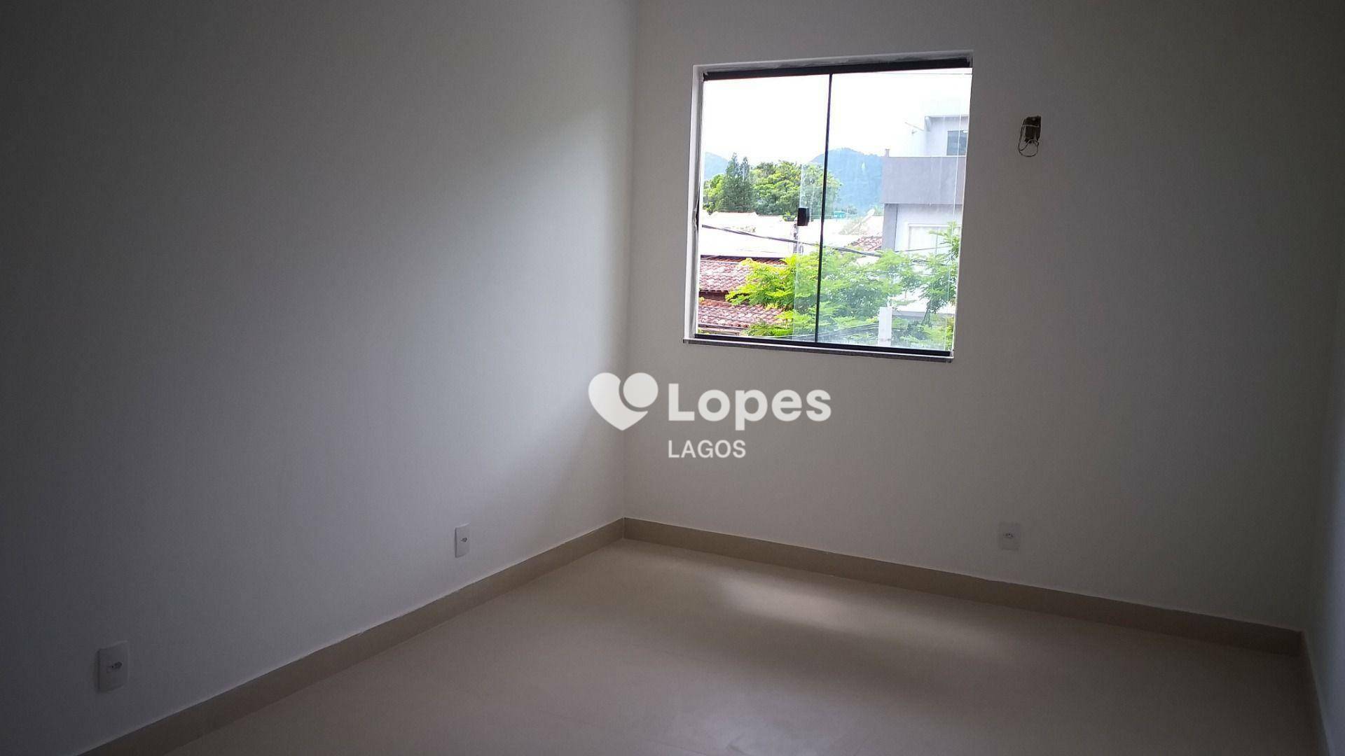 Casa à venda com 4 quartos, 150m² - Foto 9