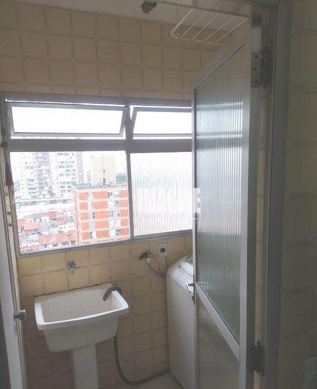 Apartamento para alugar com 2 quartos, 67m² - Foto 13