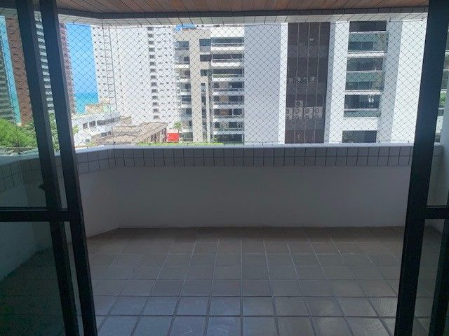 Apartamento à venda com 3 quartos, 180m² - Foto 8