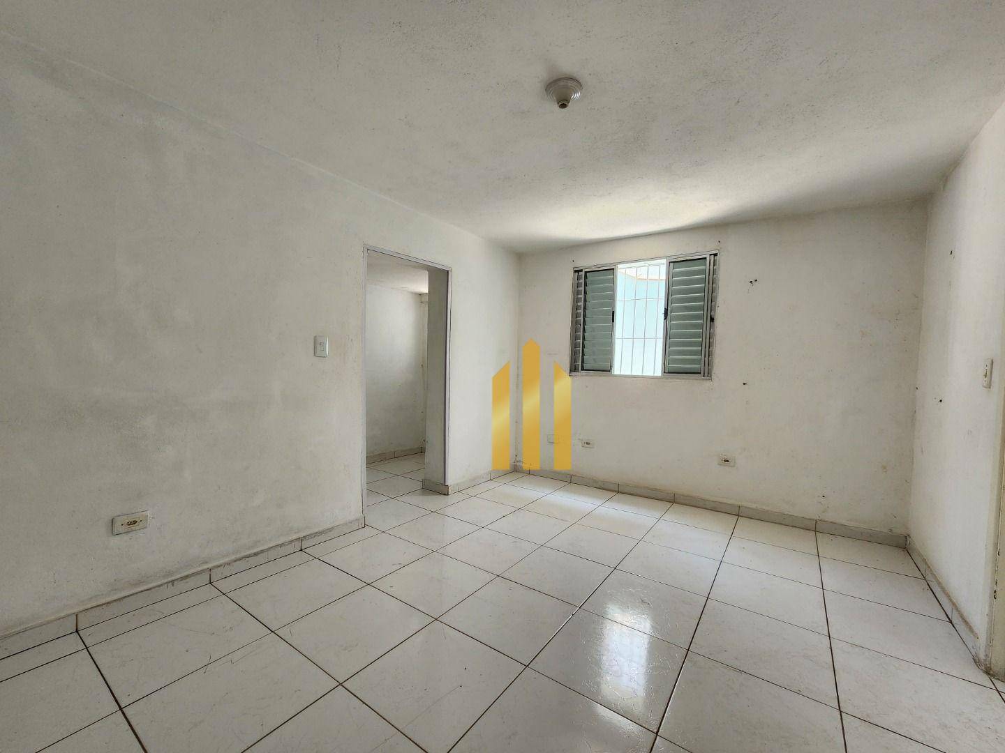 Casa para alugar com 2 quartos, 75m² - Foto 15