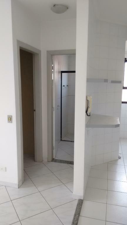 Apartamento para alugar com 1 quarto, 40m² - Foto 6