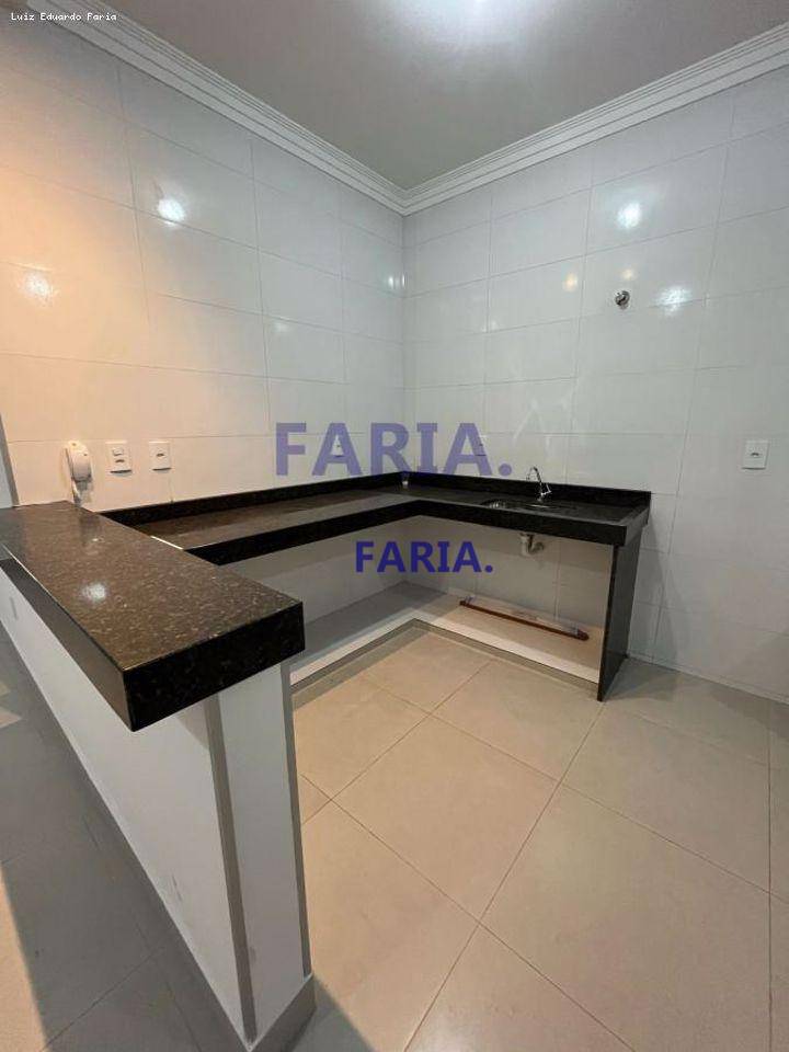 Apartamento à venda com 3 quartos, 96m² - Foto 4