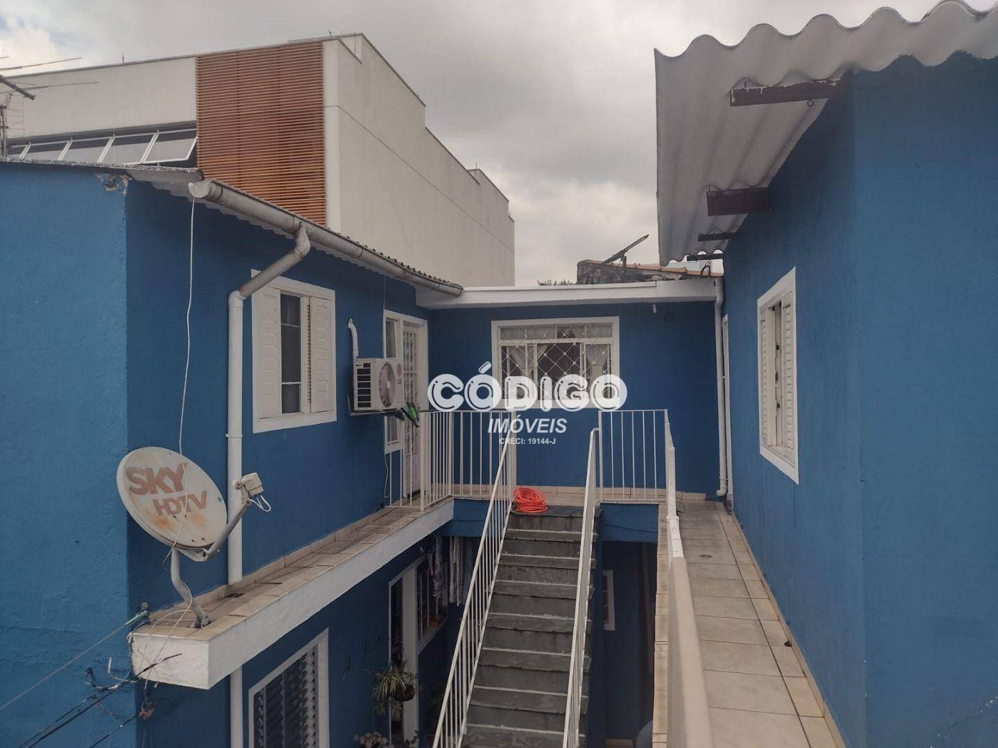 Casa à venda com 6 quartos, 300m² - Foto 4