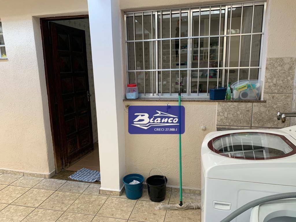 Sobrado à venda e aluguel com 5 quartos, 215m² - Foto 62