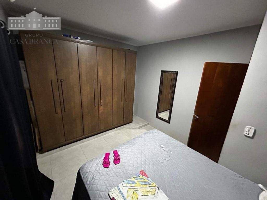 Casa à venda com 4 quartos, 191m² - Foto 12