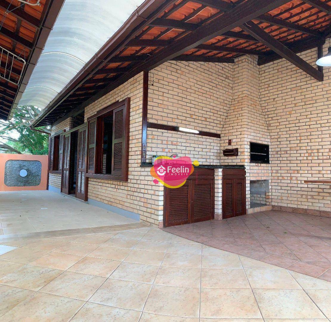 Casa à venda com 6 quartos, 370m² - Foto 23