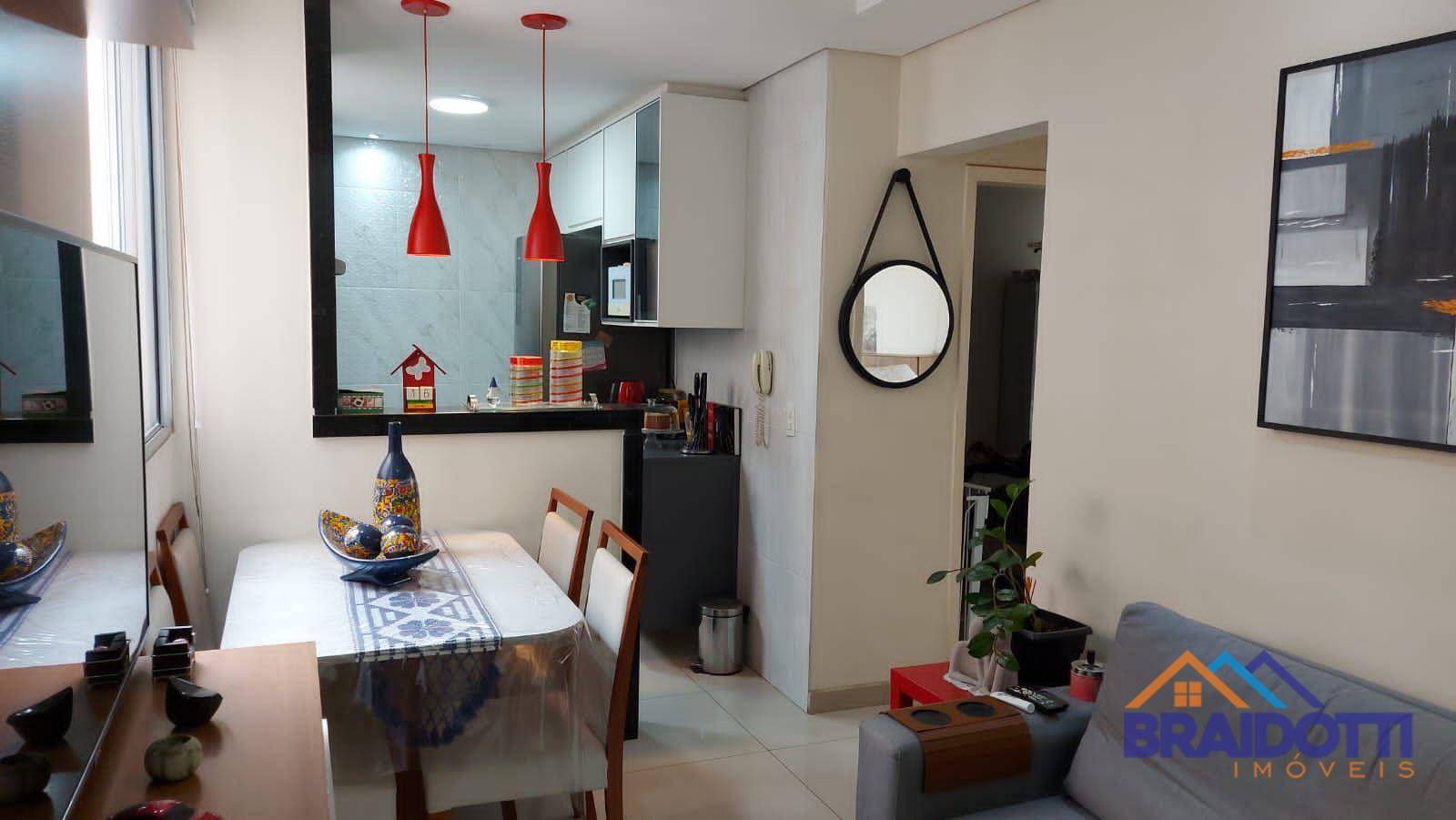 Apartamento à venda com 2 quartos, 45m² - Foto 1