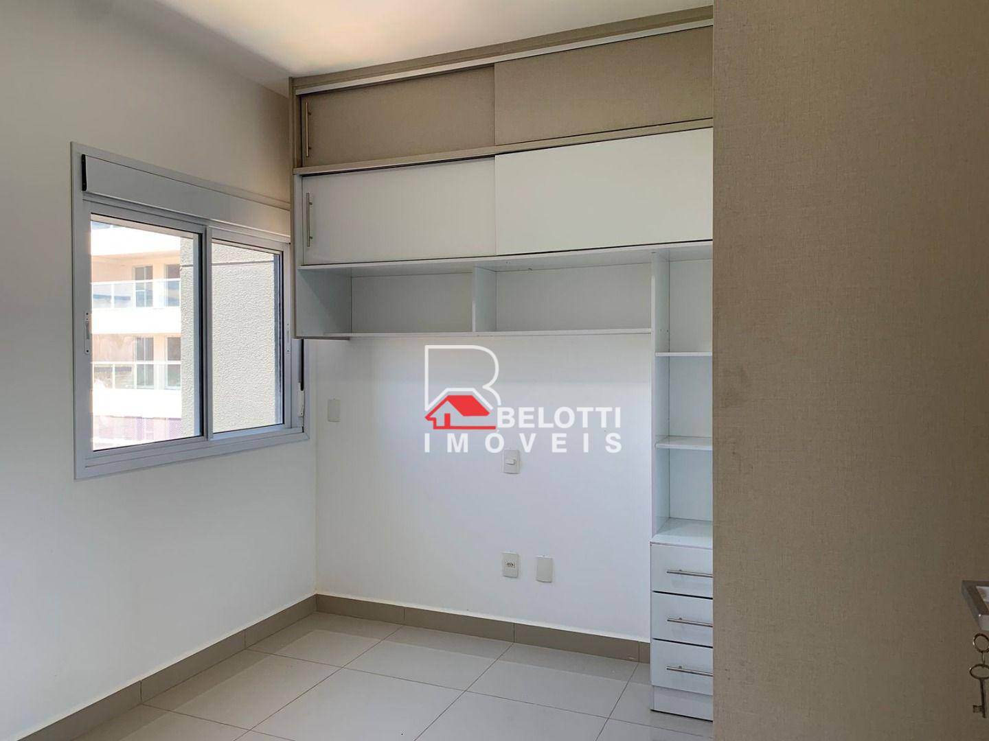 Apartamento para alugar com 4 quartos, 151m² - Foto 7