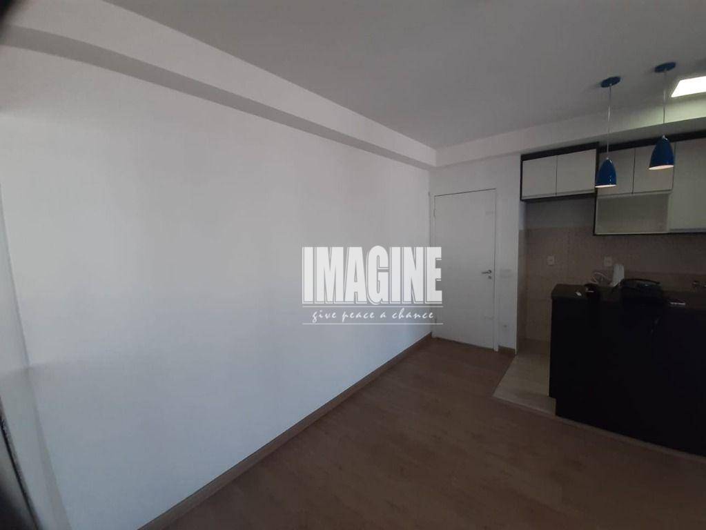 Apartamento à venda com 2 quartos, 71m² - Foto 3