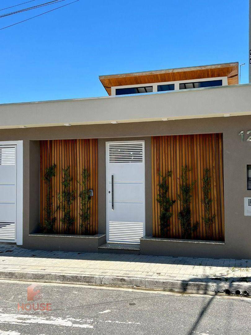 Casa à venda com 3 quartos, 176m² - Foto 4