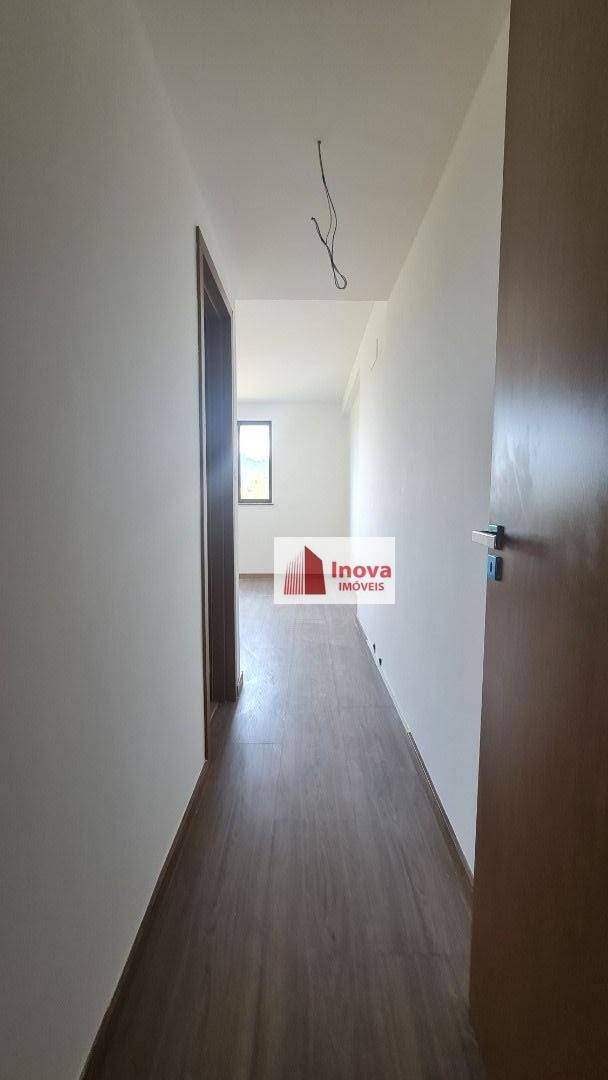 Apartamento à venda com 3 quartos, 170m² - Foto 24