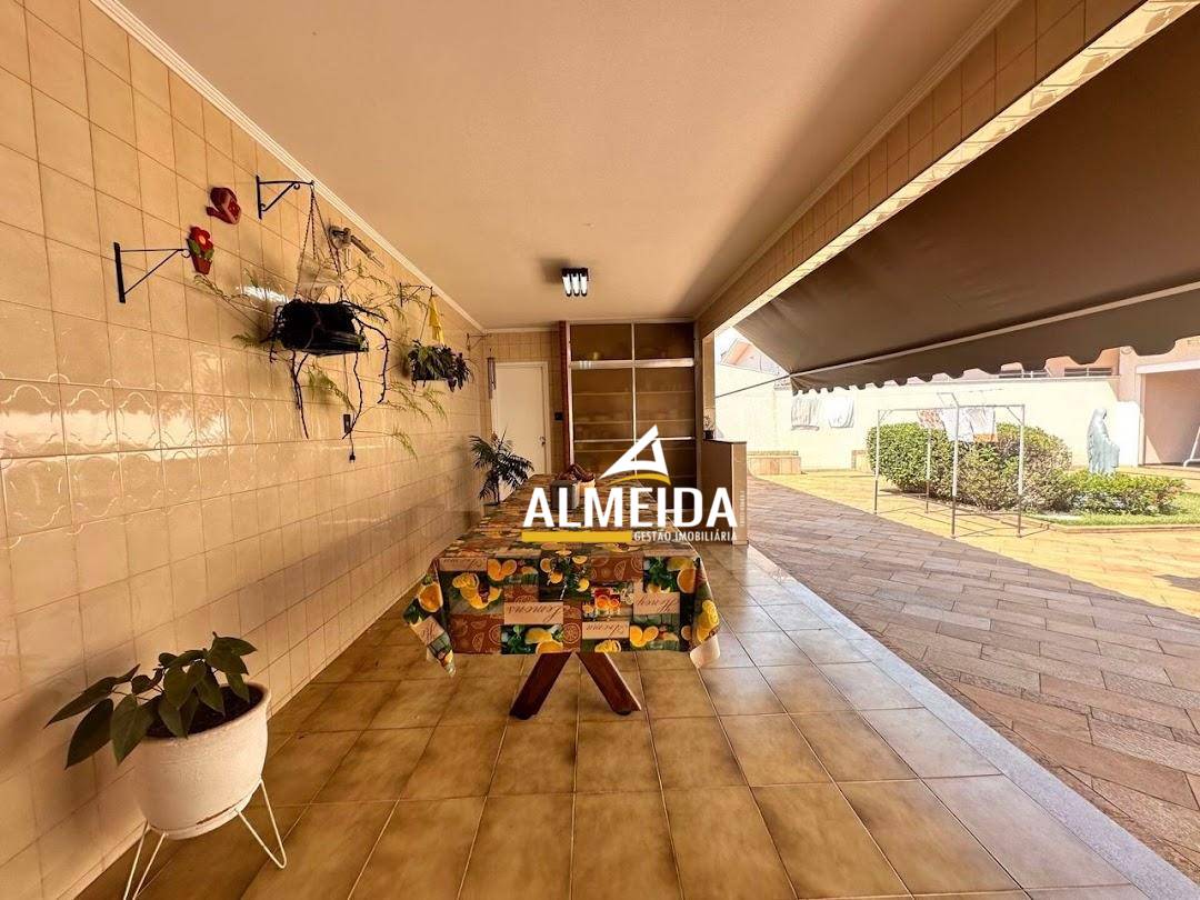 Casa, 3 quartos, 334 m² - Foto 3