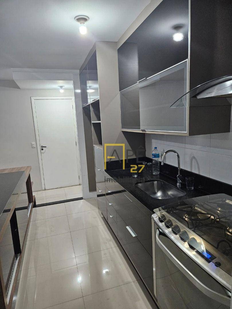 Apartamento à venda com 3 quartos, 82m² - Foto 2