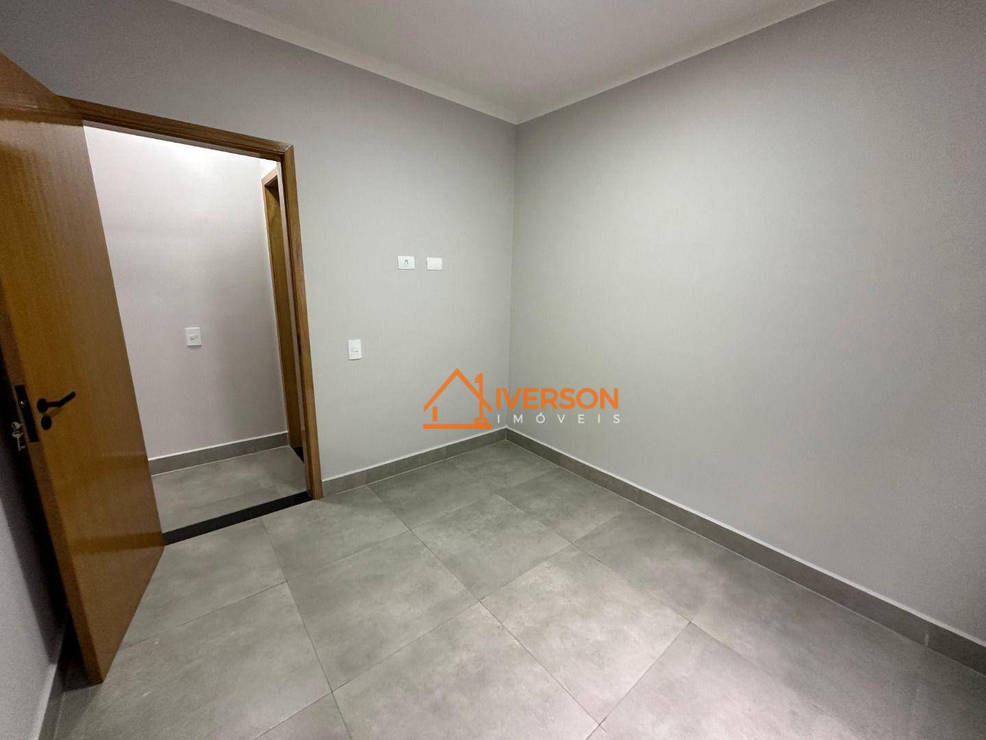 Casa à venda com 2 quartos, 89m² - Foto 11