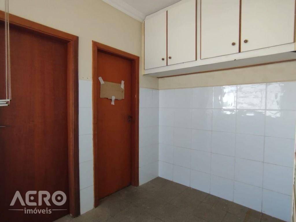 Casa para alugar com 3 quartos, 184m² - Foto 6